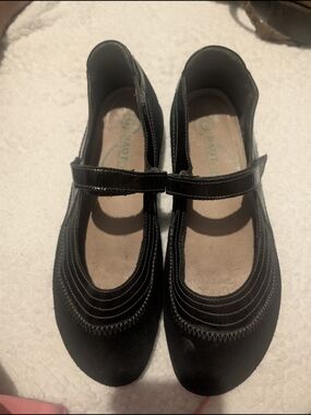Naot Black Girls Mary Jane Dress Shoes